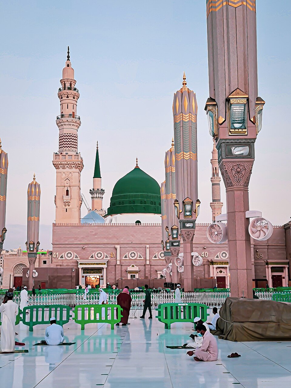 قباب ومآذن المسجد النبوي